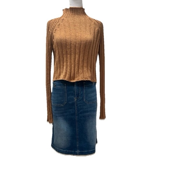 American Eagle Sweaters - American Eagle Ribbed Sweater Brown XS
